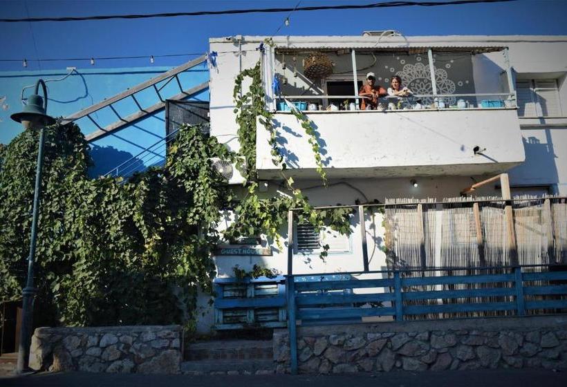 فندق صغير Juha S Guesthouse Zarqa Bay