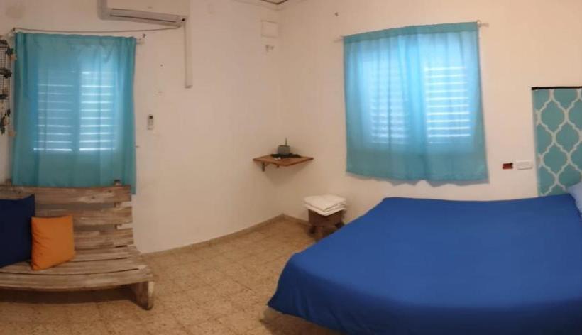 فندق صغير Juha S Guesthouse Zarqa Bay
