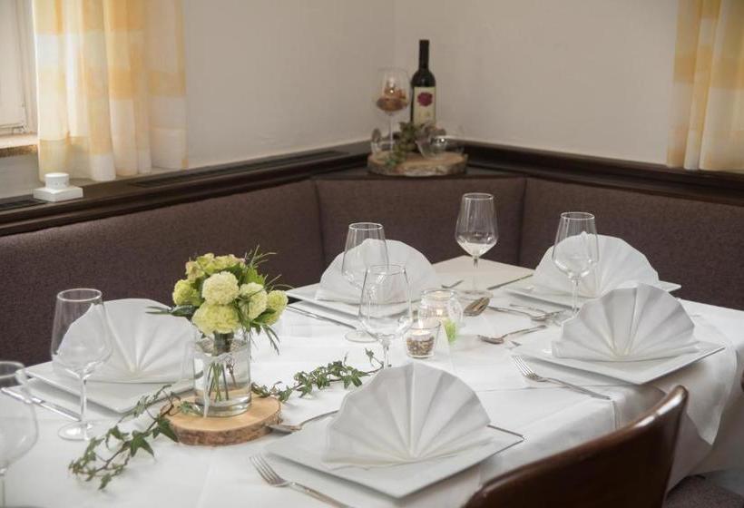 فندق صغير Landgasthof Hotel Zur Linde