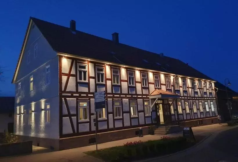 Retkeilymaja Landgasthof Hotel Zur Linde