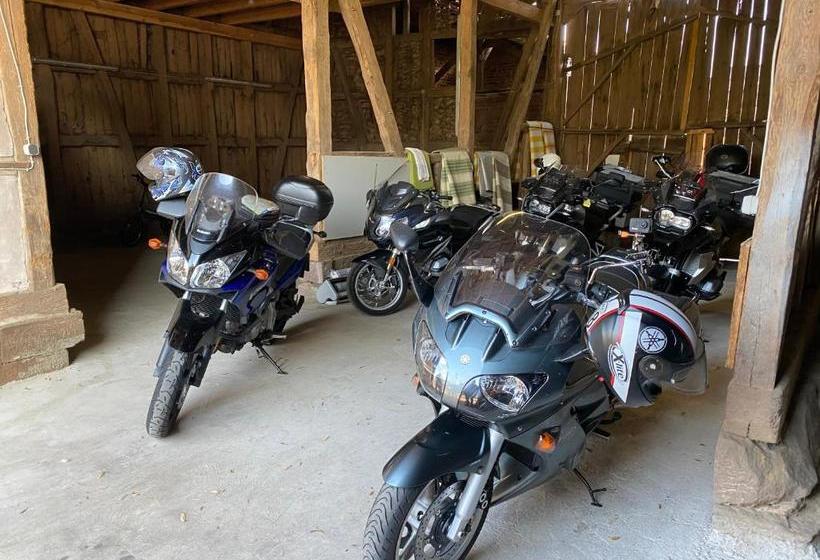 فندق صغير Landgasthof Hotel Zur Linde