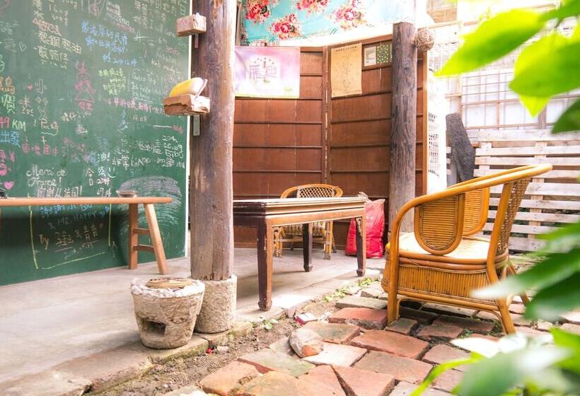 هاستل Smalleye Backpacker