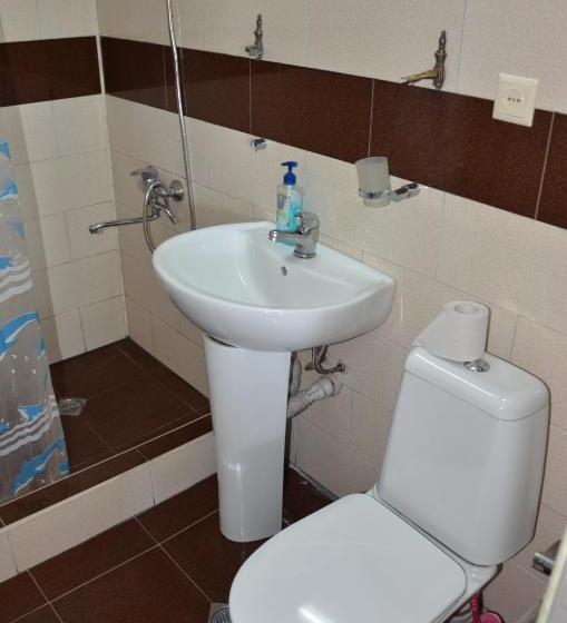 هاستل Tj Guest House