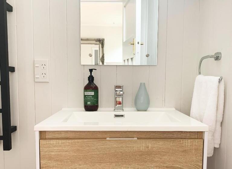 酒店 Ohariu Farm Cottage