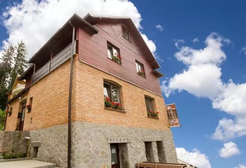 ペンション Casa Skandik Ház