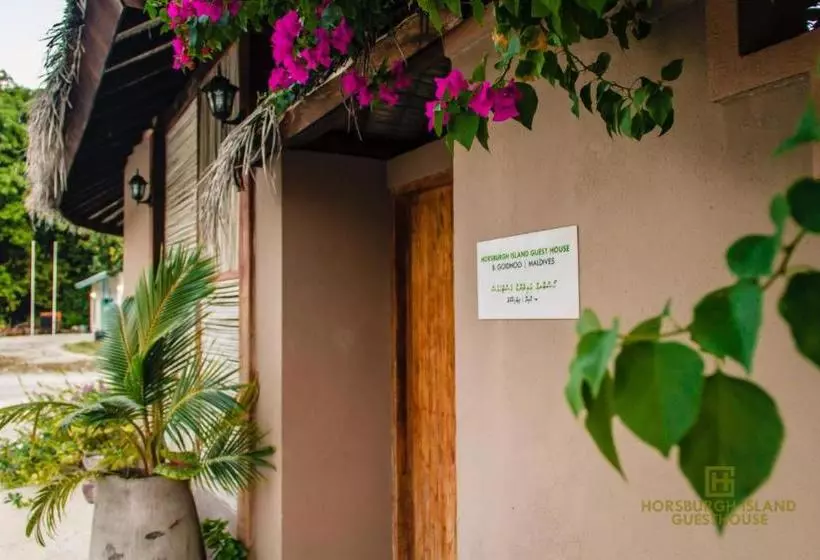 پانسیون Horsburgh Island Guesthouse