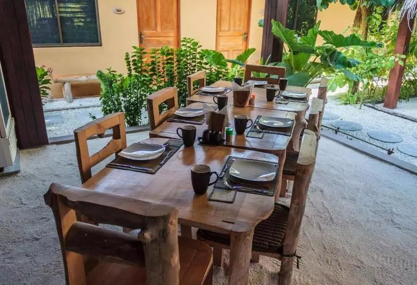 پانسیون Horsburgh Island Guesthouse