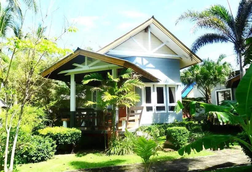 Hotelli Lanta Palm Beach Resort , Beach Bungalow   Koh Lanta