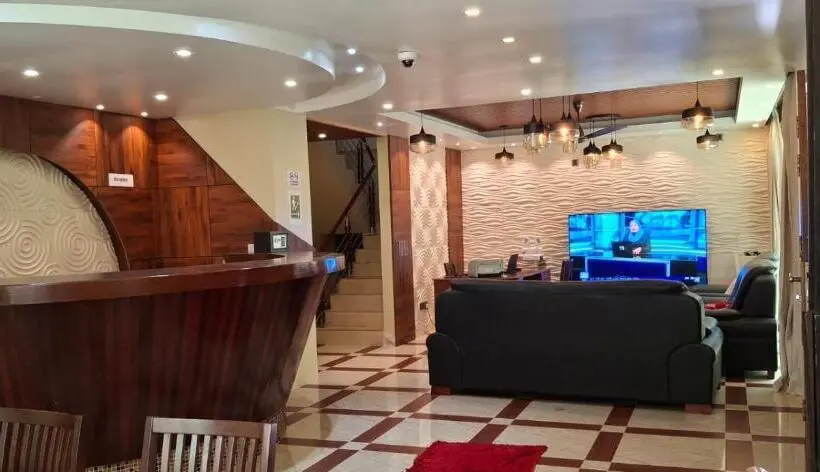 پانسیون Raivara Maldives