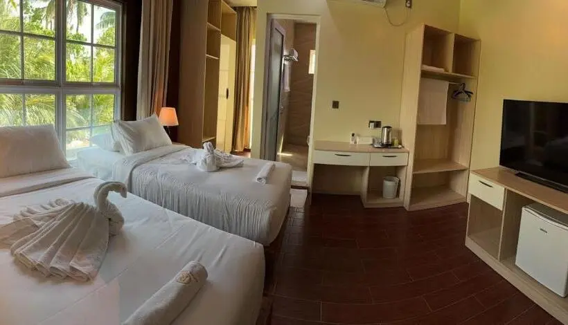پانسیون Raivara Maldives