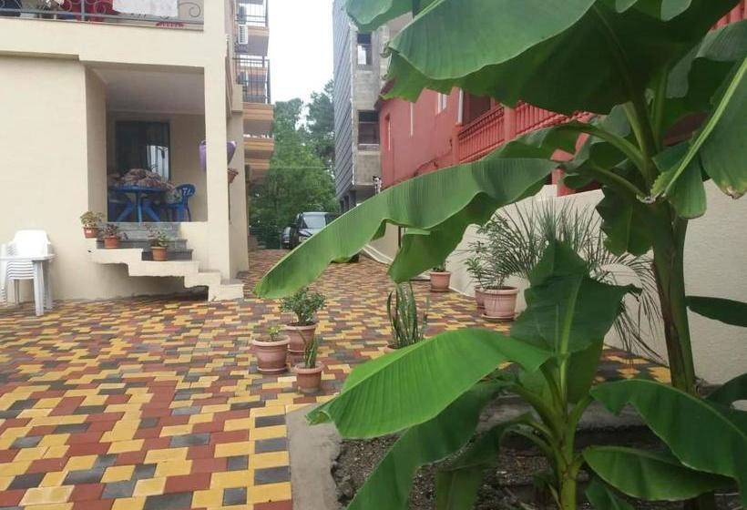 هتل Kobuleti Garden Inn