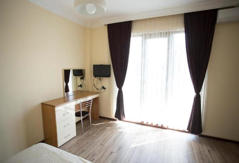 هتل Kobuleti Garden Inn