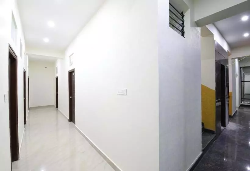 ホテル Collection O Mathura Inn