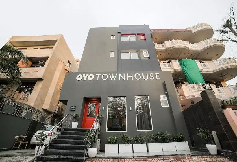 ホテル Oyo Townhouse 082 Chander Nagar Janakpuri
