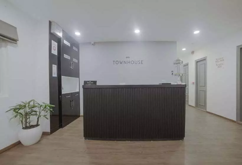 ホテル Oyo Townhouse 082 Chander Nagar Janakpuri