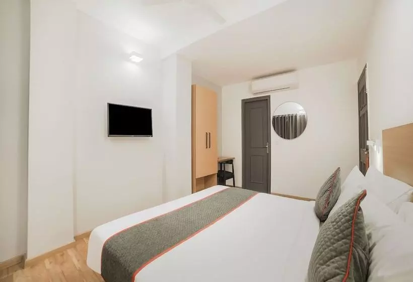 ホテル Oyo Townhouse 082 Chander Nagar Janakpuri