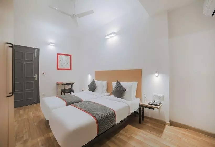 ホテル Oyo Townhouse 082 Chander Nagar Janakpuri