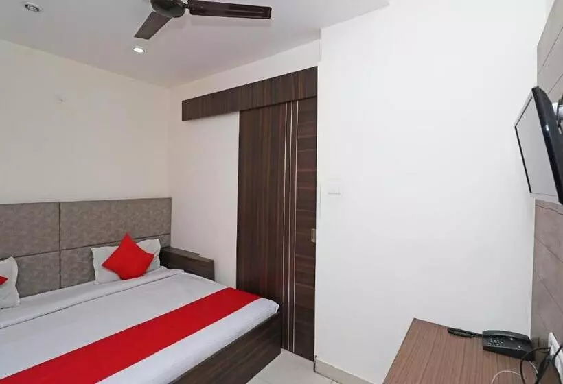 Oyo 27977 Hotel Ashiyana