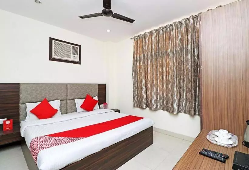 Oyo 27977 Hotel Ashiyana