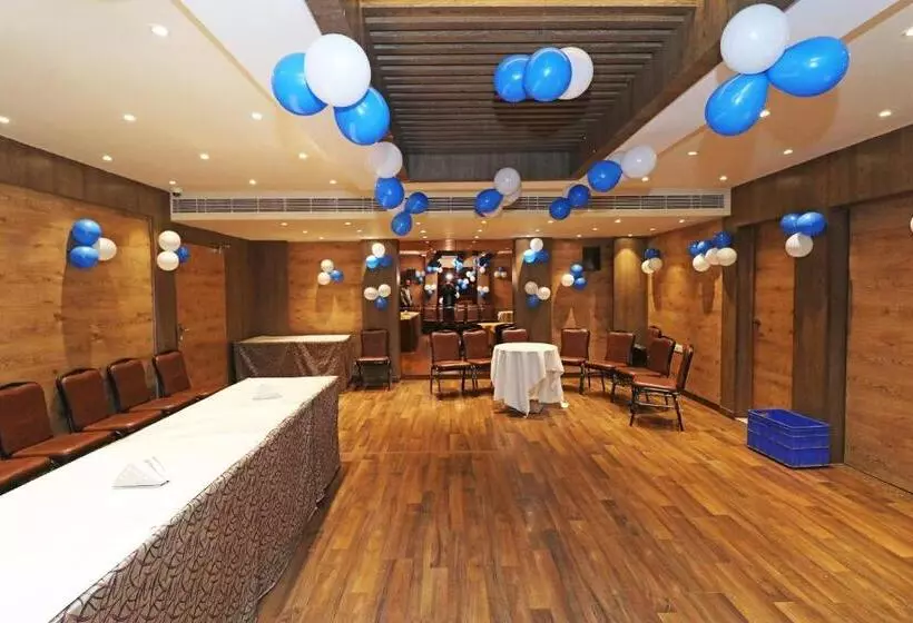 Oyo 27977 Hotel Ashiyana