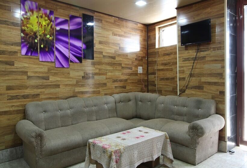 Oyo 29553 Hotel Essar