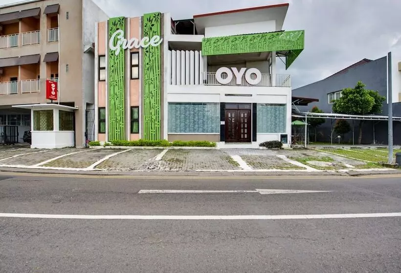 ホテル Oyo 511 Grace Residence
