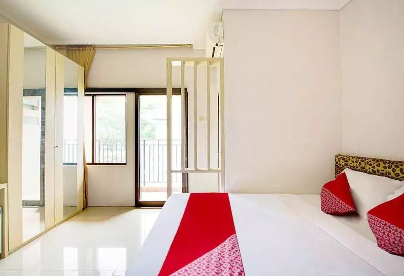 ホテル Oyo 511 Grace Residence