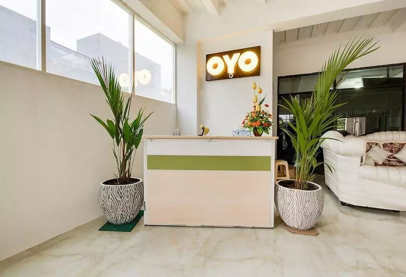 ホテル Oyo 511 Grace Residence