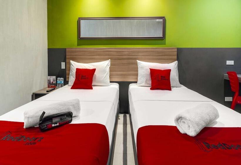 בית מלון כפרי Reddoorz Plus @ Jones Avenue Cebu