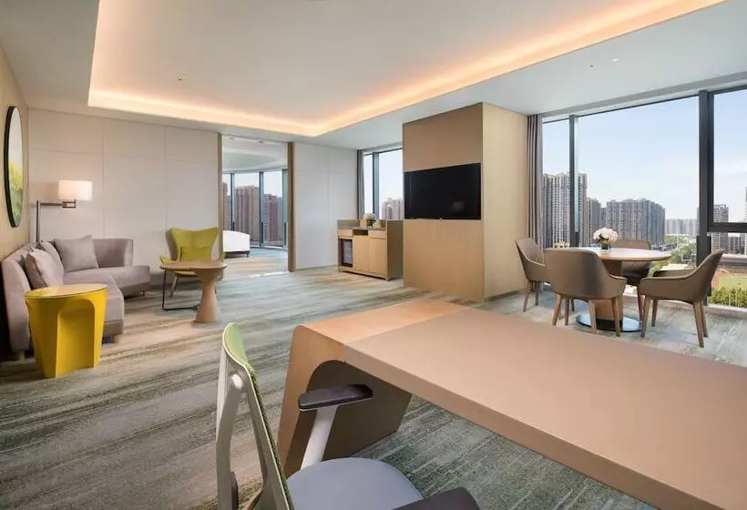 ホテル Holiday Inn Zhengzhou Riverside By Ihg