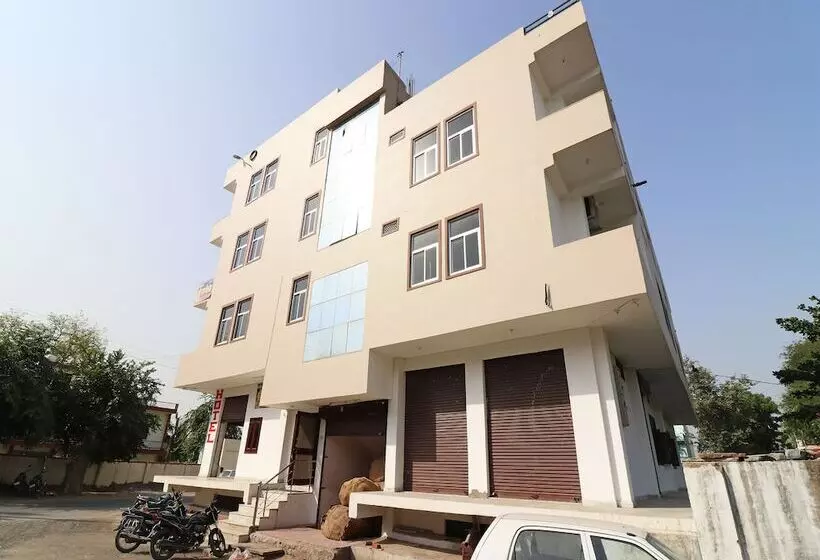 ホテル Oyo 19827 Shree Ram Palace