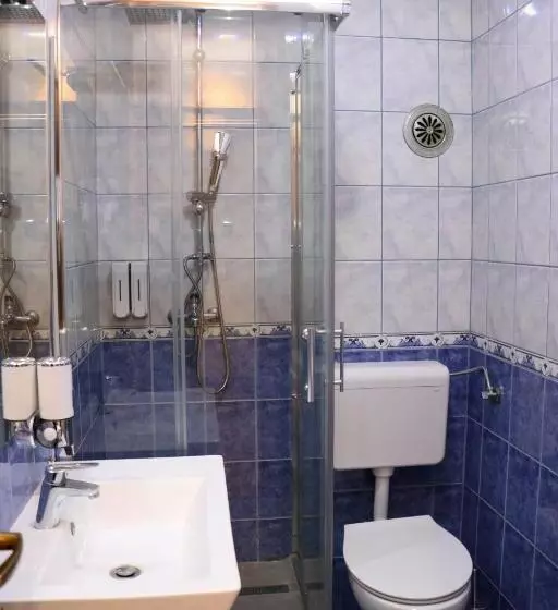 پانسیون Bolero