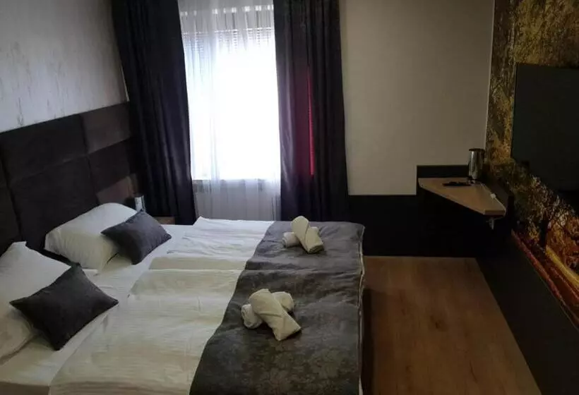 پانسیون Bolero