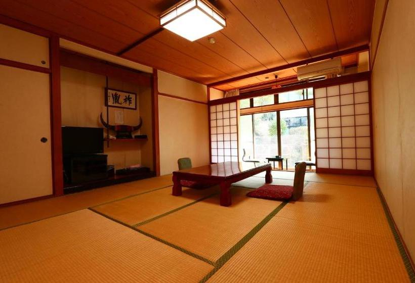 ריוקאן Chomeikan