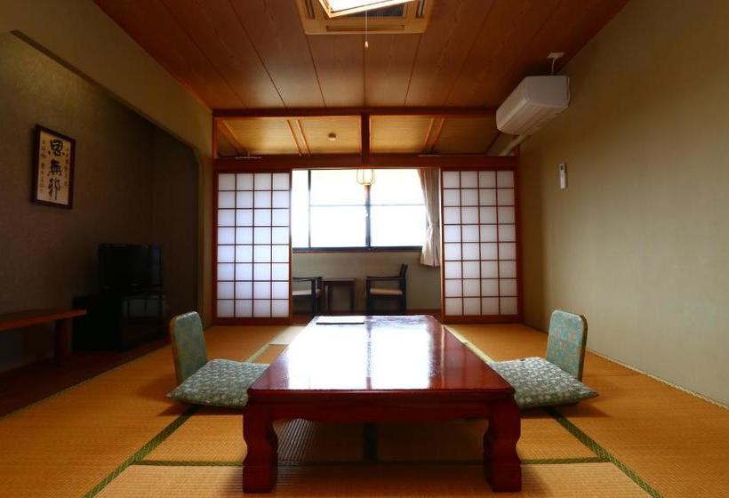 ריוקאן Chomeikan