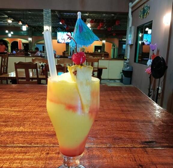 Sunshine View Hotel And Restaurant