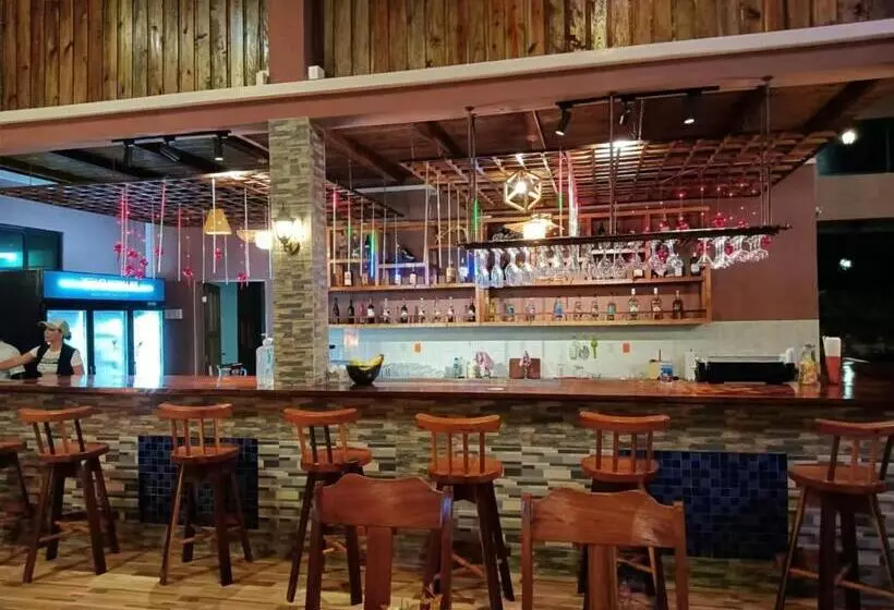 Sunshine View Hotel And Restaurant