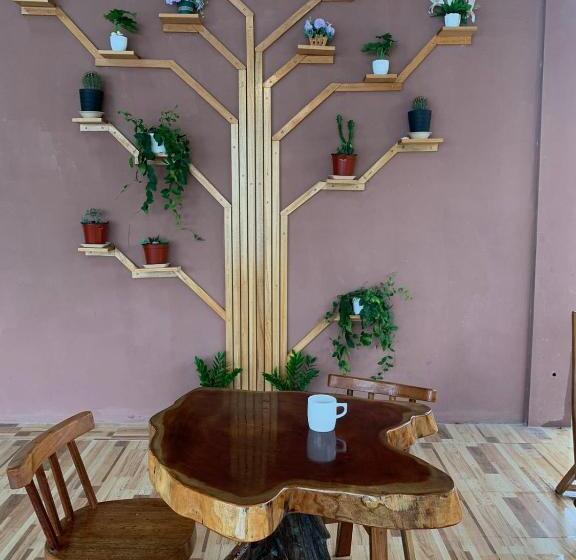 Sunshine View Hotel And Restaurant