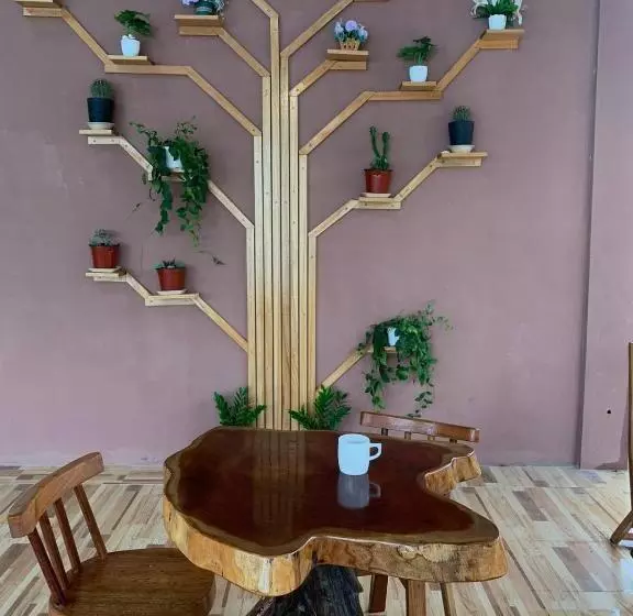 Sunshine View Hotel And Restaurant