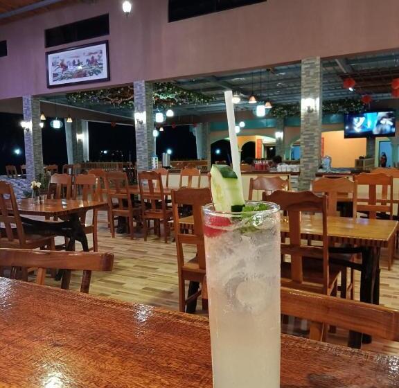 Sunshine View Hotel And Restaurant