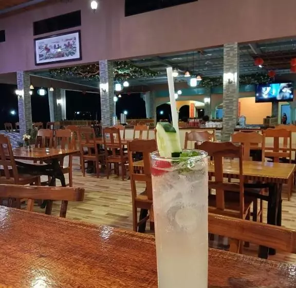 Sunshine View Hotel And Restaurant