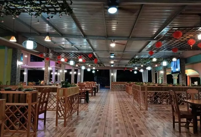 Sunshine View Hotel And Restaurant