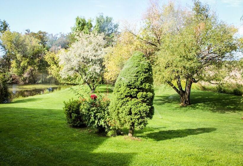 هاستل Birchfield Manor Inn And Restaurant