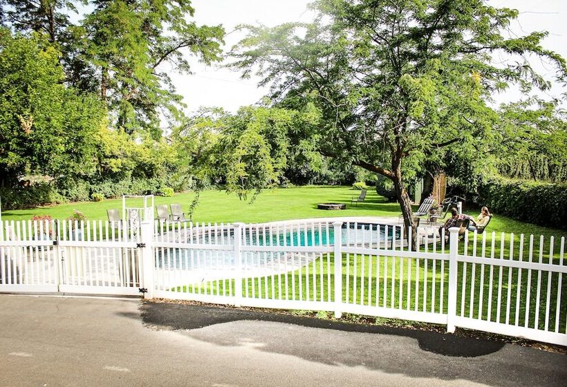 هاستل Birchfield Manor Inn And Restaurant