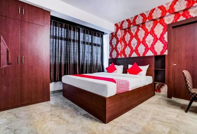 هتل Oyo 27962 Pamma Inn