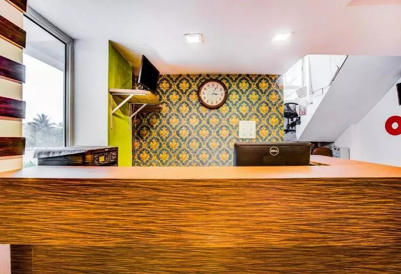 هتل Oyo 27962 Pamma Inn