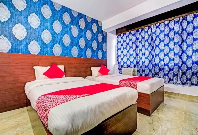 هتل Oyo 27962 Pamma Inn