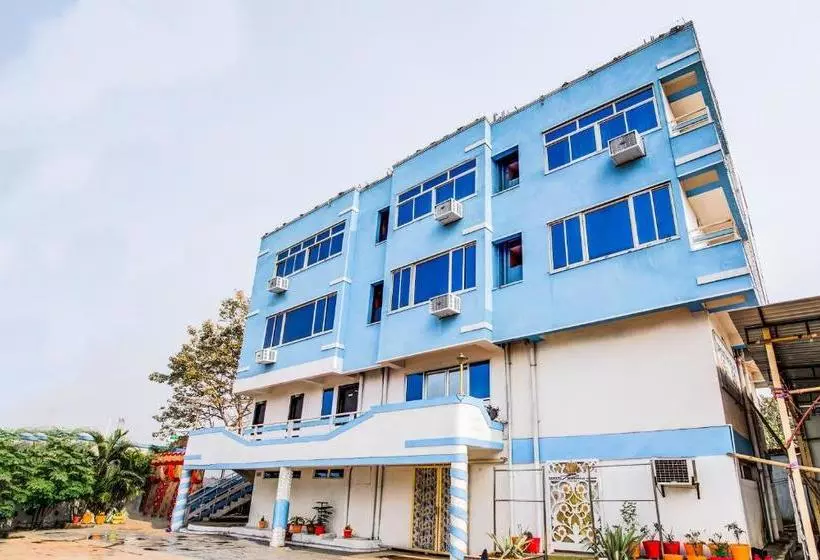 هتل Oyo 27962 Pamma Inn