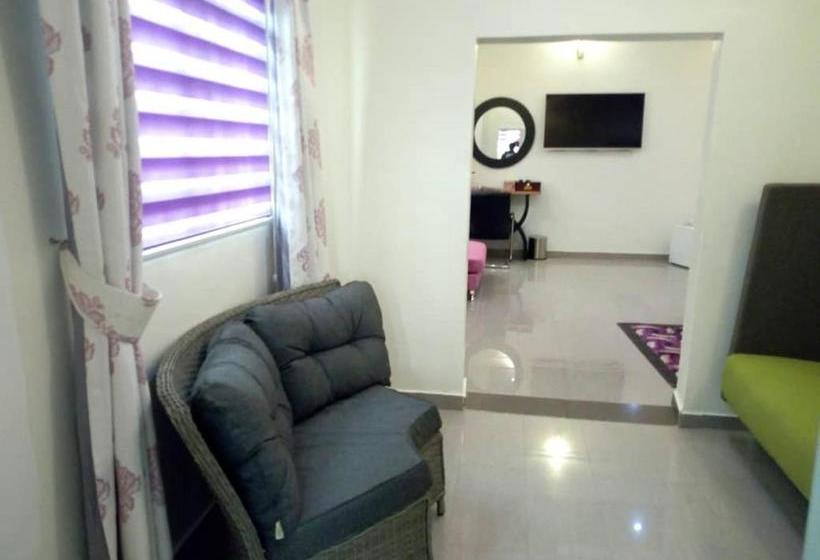 هتل Spa Lavender Suites