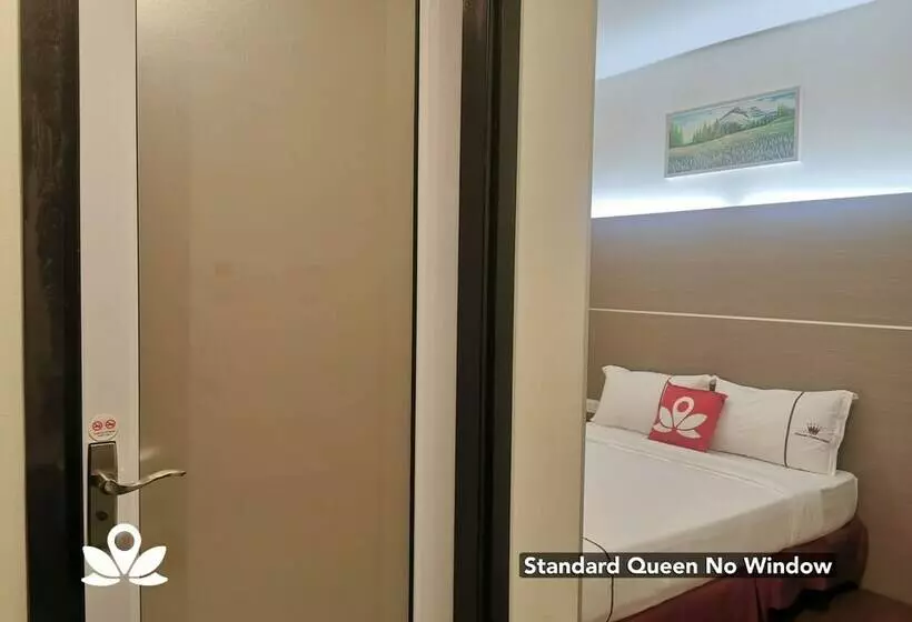 ホテル Zen Rooms Ambassador Residence